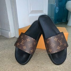 Men Louis Vuitton waterfront Mule Slides